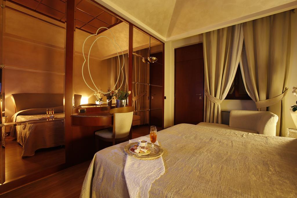 Hotel City Legnano Room photo