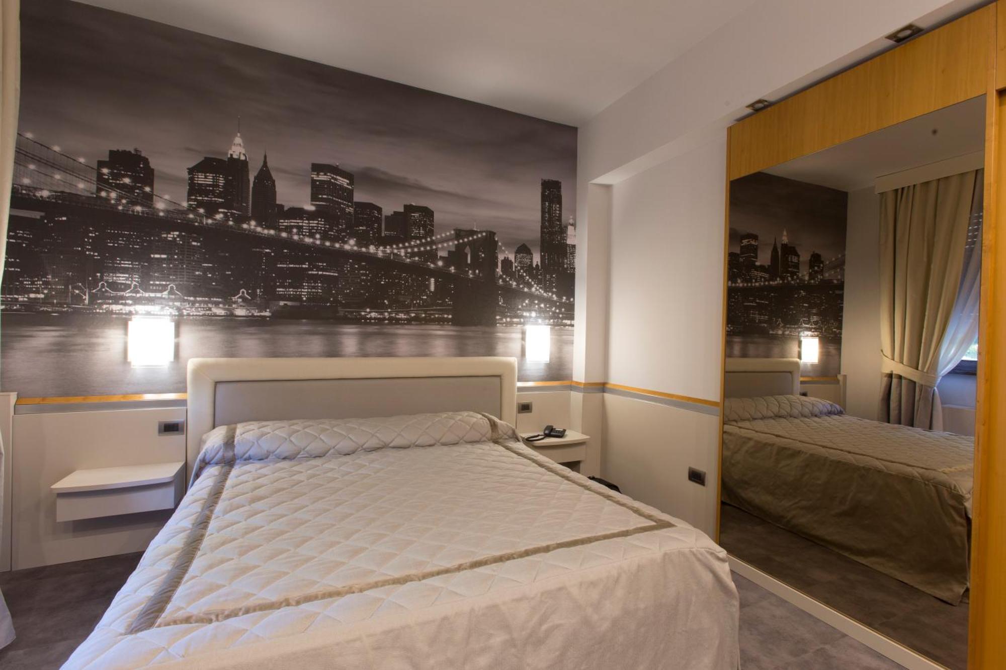 Hotel City Legnano Exterior photo