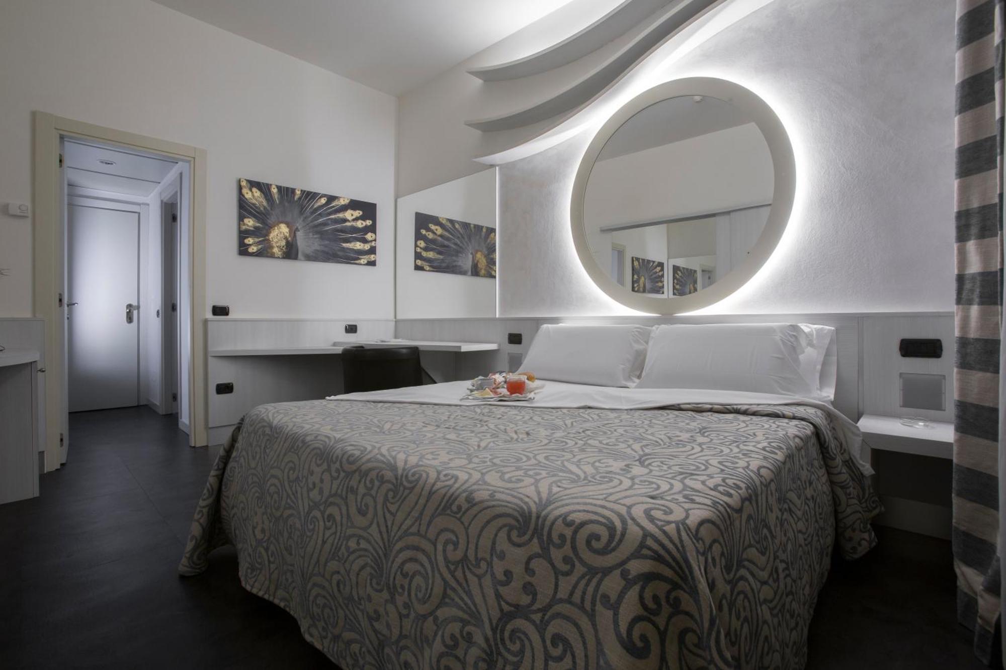 Hotel City Legnano Exterior photo